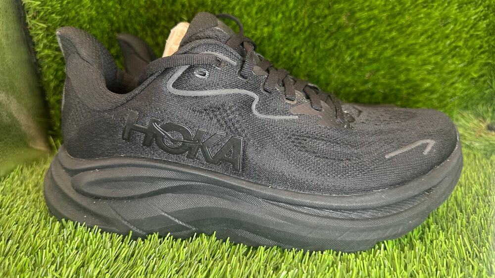 Hoka One One Clifton 10 1162031-BBLC Athletic Sneaker Womens 7.5B Black Jacquard